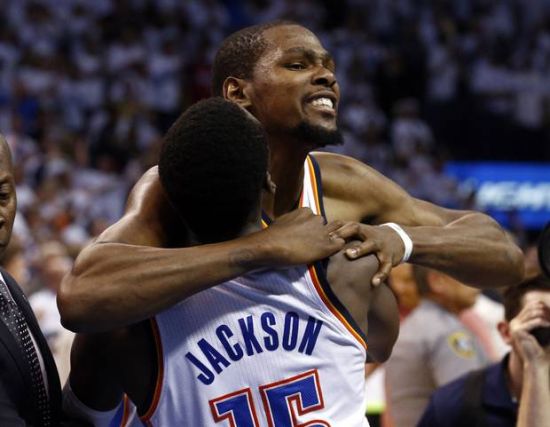 复出空砍39分！库里：我找回了状态 斯宾塞令我想起老队友杰克（复出39分仍难救主 库里：状态回来了 斯宾塞让我想起老队友杰克）