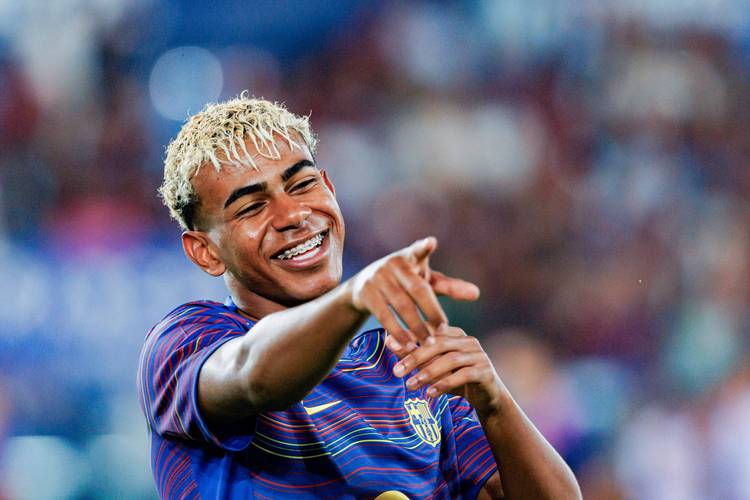 最后6轮5球1助！桑托斯官媒盛赞内马尔：他是桑托斯的王子（近6战5球1助！桑托斯官媒力赞内马尔：球队的王子）