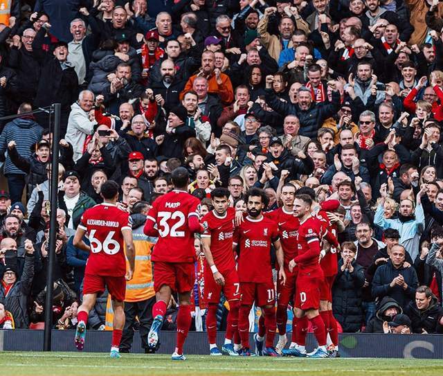 老队友见面，埃泽和奥利塞赛后交换了球衣（旧友重逢：埃泽与奥利塞赛后互换球衣）