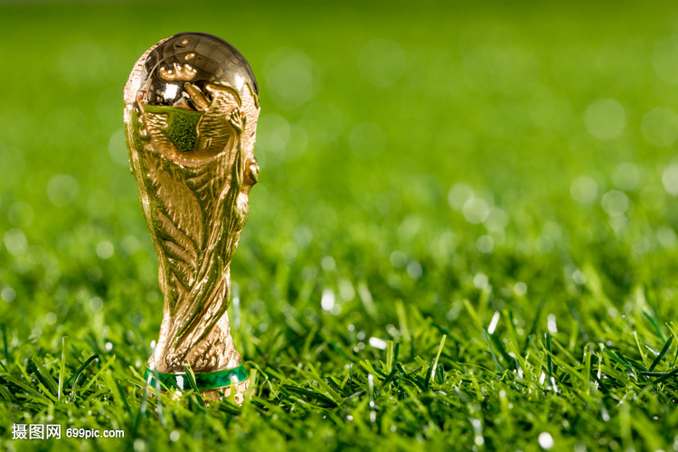 迪马：普利希奇因高烧未随队前往都灵，明日将决定是否出战（迪马：普利希奇发高烧未随队赴都灵，能否出战明日定夺）