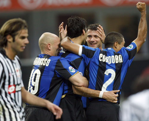 斯帕莱蒂：对球队整体表现很满意；DV9带伤出战表现出了责任感（斯帕莱蒂满意球队整体发挥，赞DV9带伤出战彰显责任担当）