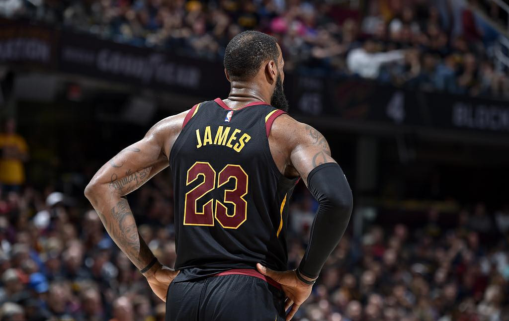 他们的传控从来不拖泥带水（他们的传控干净利落）